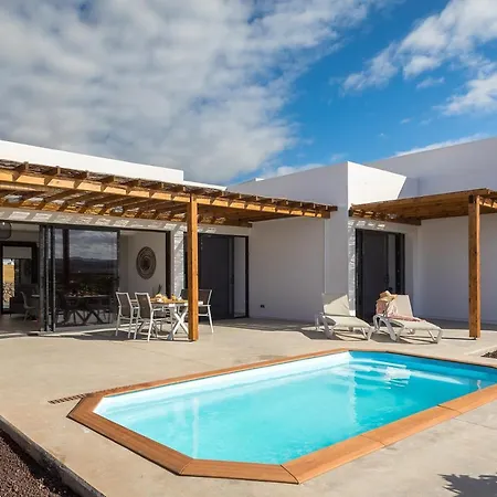 Soco, Heated Pool Villa Lajares